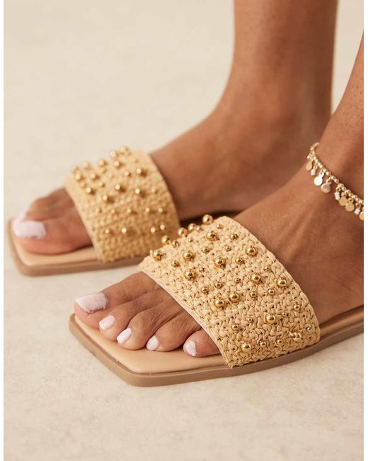 Sandalias Beis Y Doradas Estilo Alpargatas Con Cuentas De Flavia De -Neutro ASOS de color Natural
