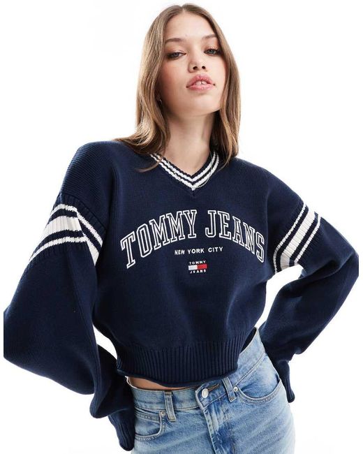 Maglione Corto Stile College Con Scollo A V di Tommy Hilfiger in Blue