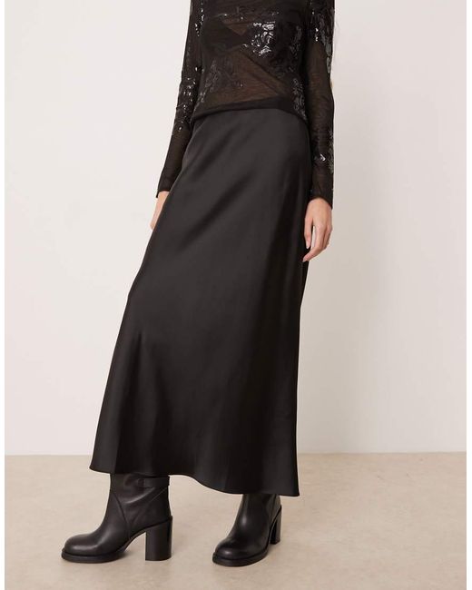 Gonna Lunga di Mango in Black