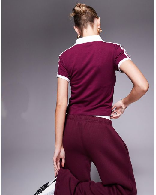 Kaiia Purple – knapp geschnittenes t-shirt aus baumwolle