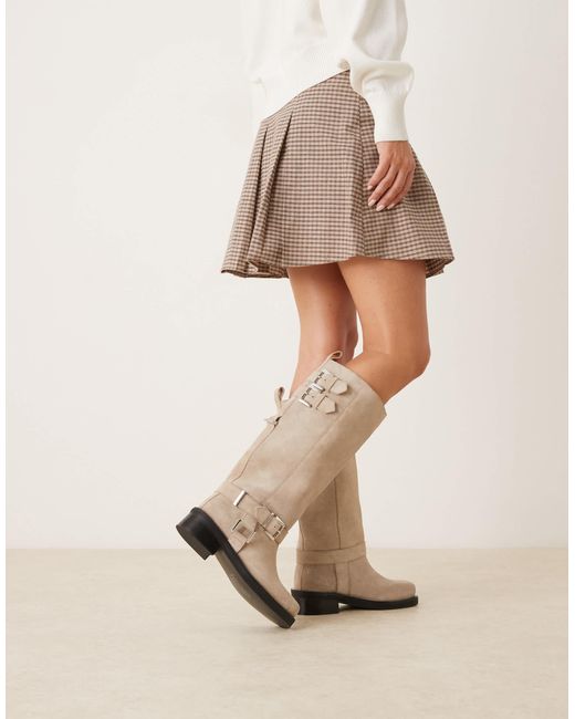 Crest - bottes hauteur genou style motard en daim avec détail harnais - taupe ASOS en coloris Natural