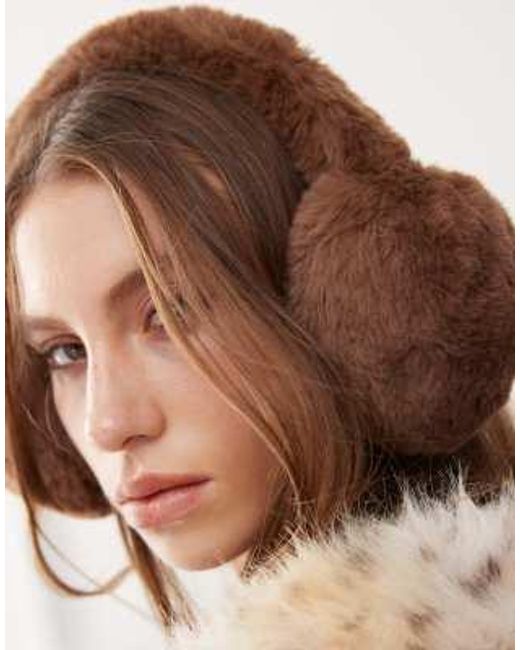 Cache-oreilles en fausse fourrure - foncé Collusion en coloris Brown