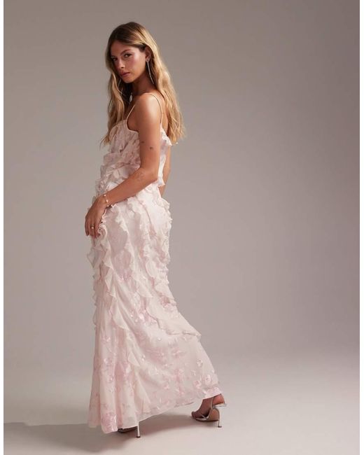 Vestido De Dama De Honor Largo Rosa Claro De Tirantes Y Corte Al Bies Con Diseño Bordado De ASOS de color Brown