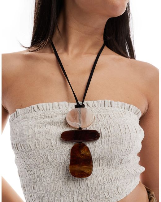 ASOS Multicolor – kordelkette mit langem anhänger und abstraktem detail aus kunstharz