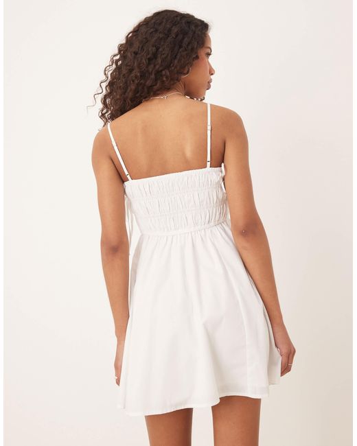 Abercrombie & Fitch Natural – gesmoktes, kurzes babydoll-kleid