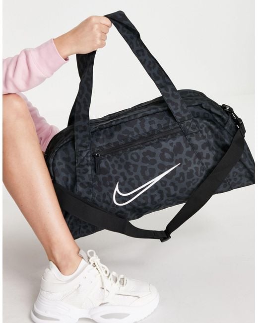Gym club - sac fourre-tout à imprimé léopard Nike en coloris Black