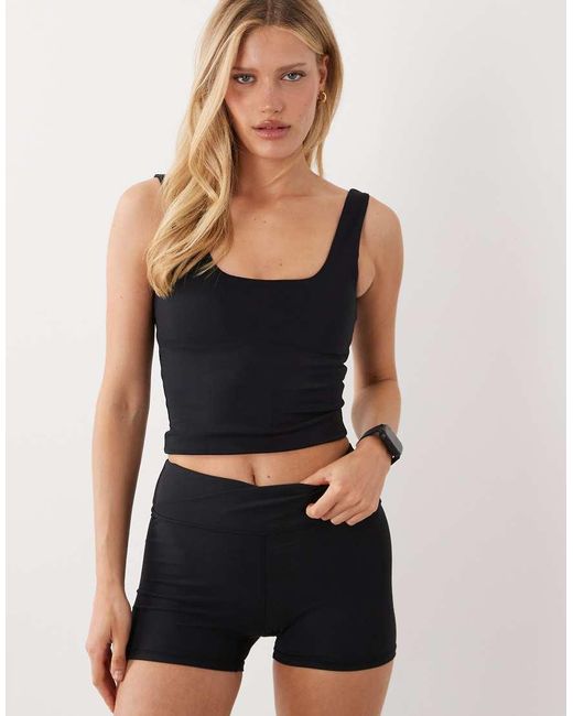 4505 Black Active Square Neck Vest With Inner Bra