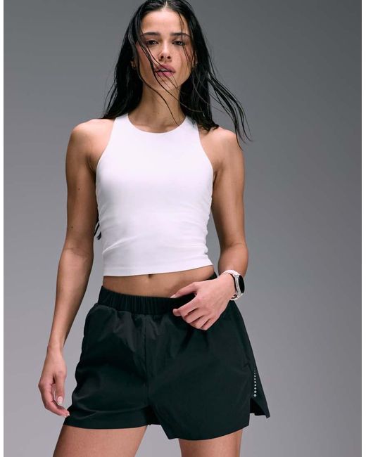4505 Black Premium Internal Support Running Vest With Bonded Seams And Zip Phone Pocket