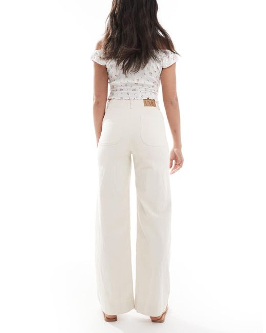 Jeans A Fondo Ampio Color Écru Con Tasca Sul Davanti di Vero Moda in White