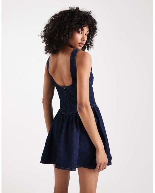 Vestido Vaquero Corto Con Lavado Azul Y Cintura Baja De Miss Selfridge de color Blue