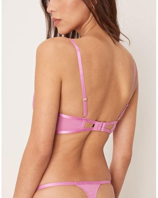 Tanga Con Corazones Bordados De New Look de color Pink