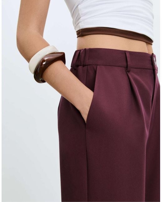 Stradivarius Red – elegante hose