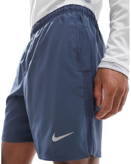 Nike – challenger dri-fit – 2-in-1-shorts in Blue für Herren
