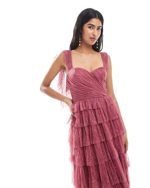 L'invitée - robe longue en tulle en dentelle avec épaules nouées - orchidée LACE & BEADS en coloris Red