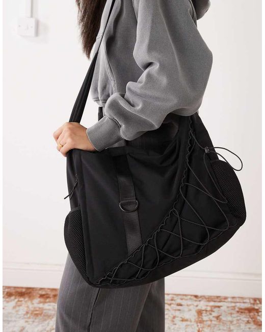 Borsa Da Palestra A Tracolla Nera di Weekday in Black