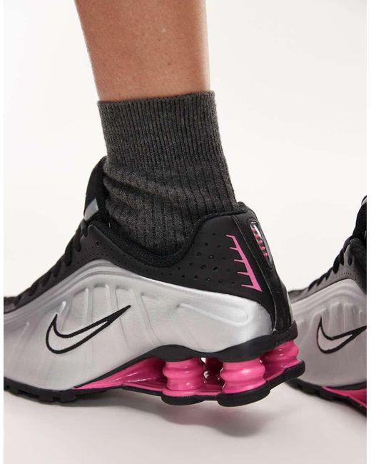 Nike Black Shox R4 Trainers