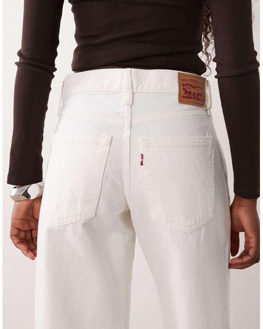 Jean denim large mi-long en Levi's en coloris White