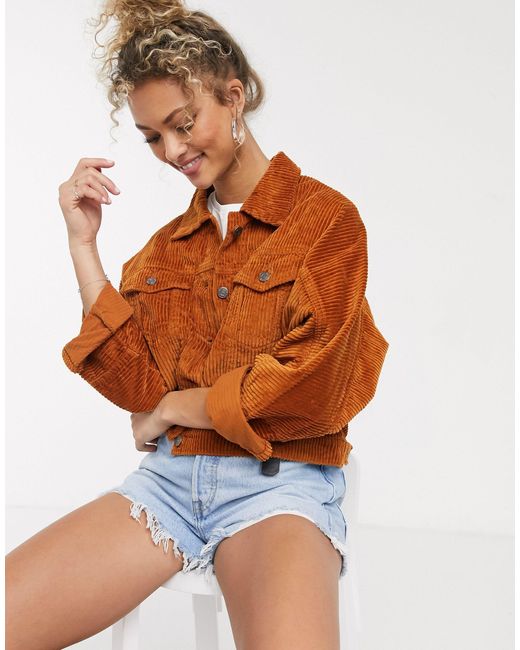 Vintage Denim Trucker Jacket in Brown 