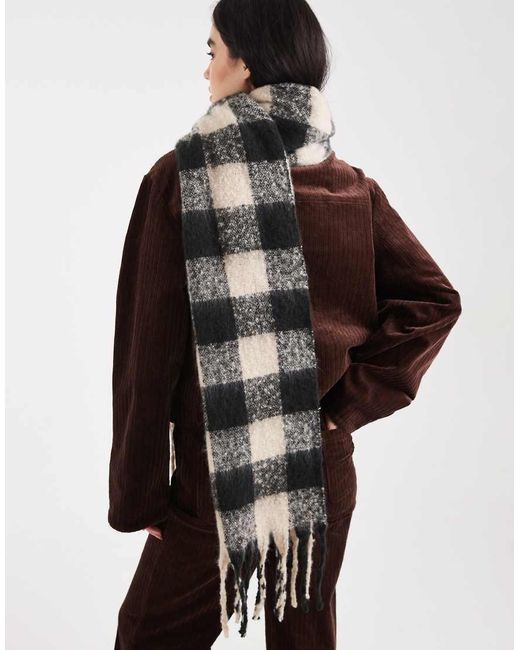Sciarpa Nera E Crema A Quadretti di Threadbare in Black