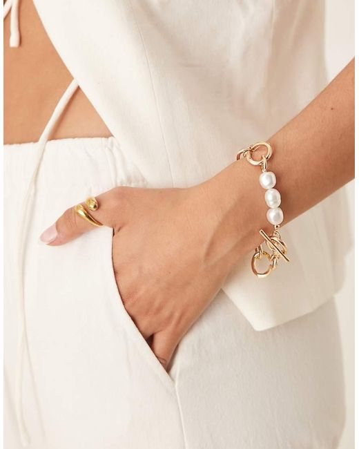 ASOS Schakelarmband Met T-Staafje En Imitatieparels in het Natural