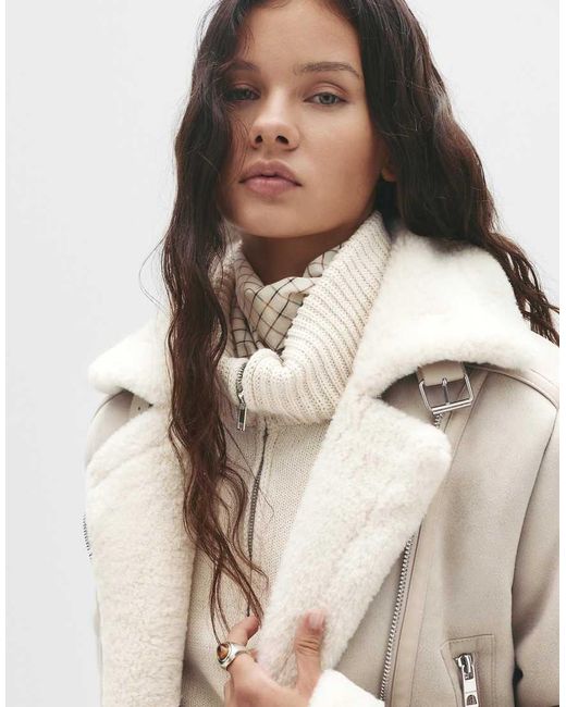Giacca Corta Double-Face di Pull&Bear in Natural