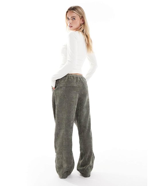 Asos design petite - pantalon en velours côtelé à enfiler - kaki ASOS en coloris Gray
