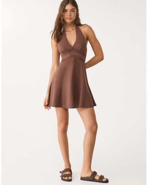 Robe courte en lin mélangé à dos nu Stradivarius en coloris Natural
