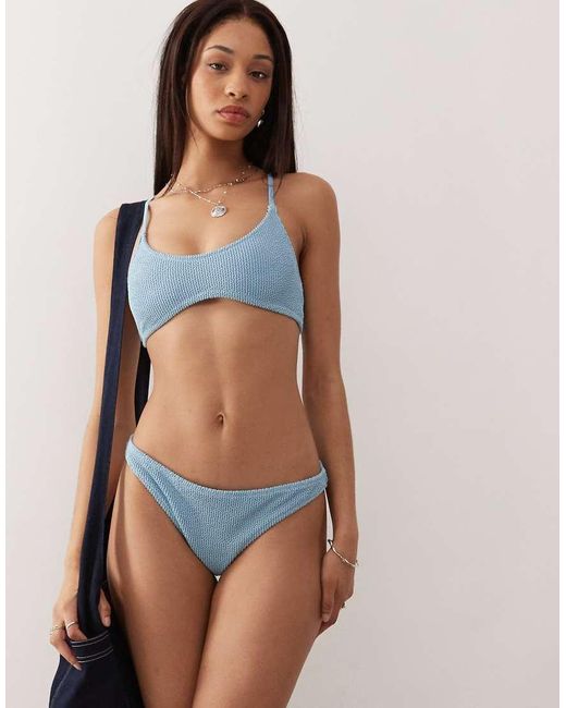 Weekday Ava in het Blue