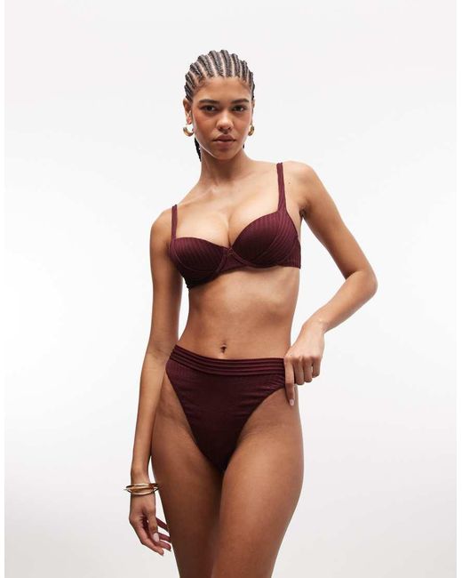 ASOS Rory in het Red