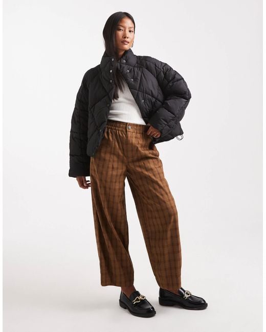 Miss Selfridge Black – kurze oversize-steppjacke