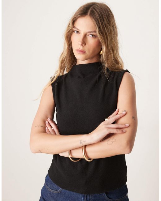ASOS Black – locker geschnittenes, superweiches tanktop