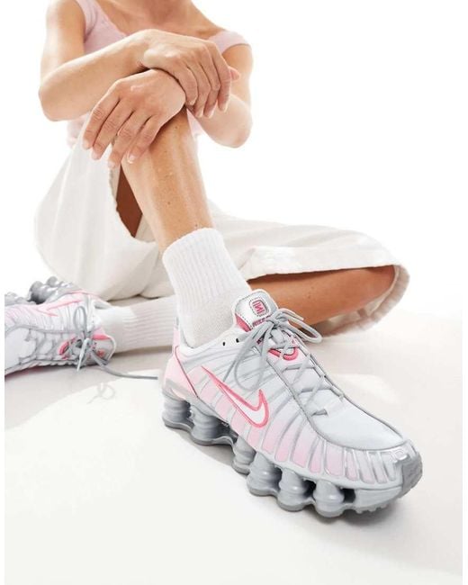 Zapatillas De Deporte Plateado Metalizado Y Rosas Shox Tl De Nike de color White