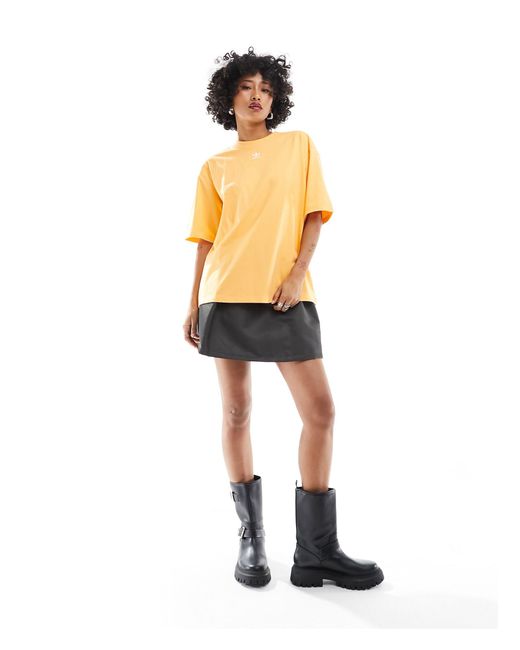 Adidas Originals Orange – essentials – t-shirt