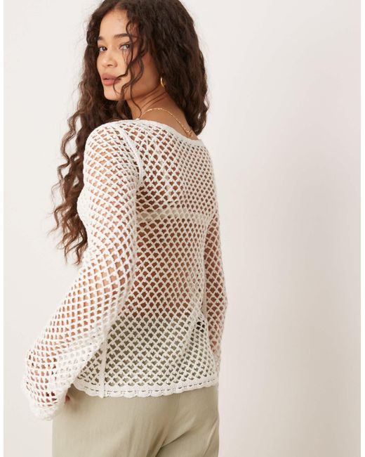 Mango Natural – langärmlige strickjacke aus baumwolle im em häkeldesign mit frontschnürung und rosendetails