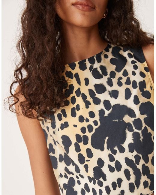 Crop top d'ensemble sans manches - imprimé léopard Mango en coloris Black