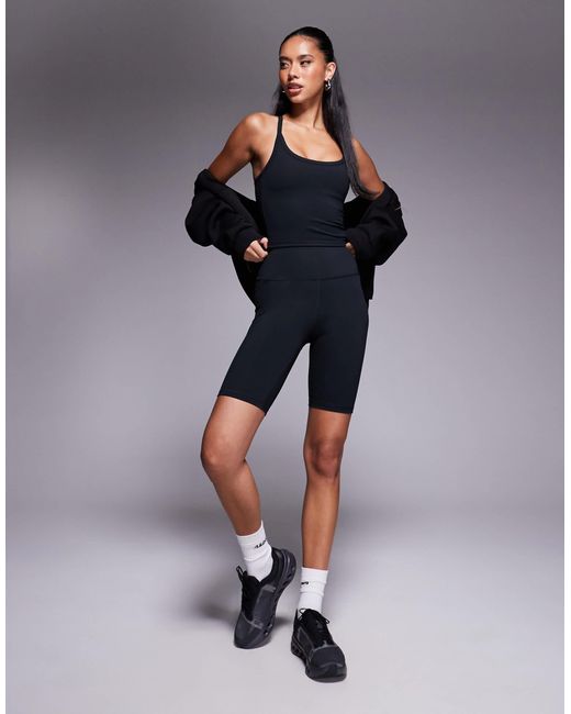4505 Black Icon Soft Touch Yoga Cami With Inner Bra And Adjustable Straps