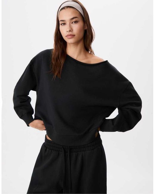 Stradivarius Black Round Neck Sweatshirt