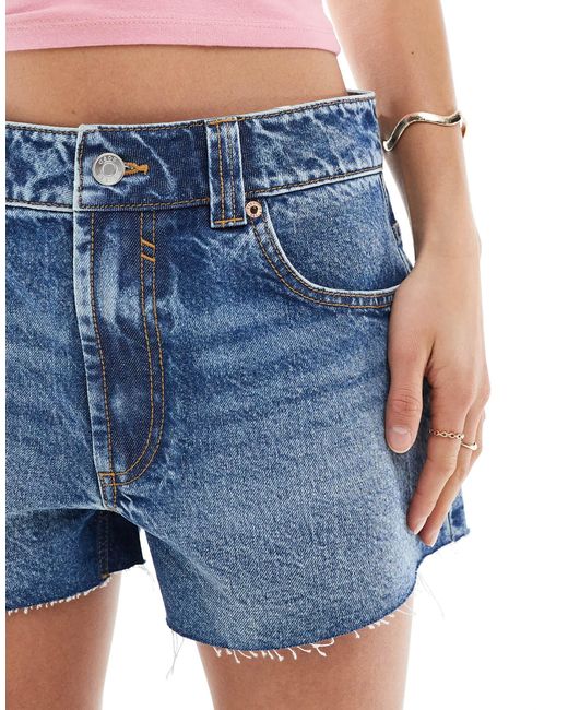 Asos design petite - short décontracté en jean - moyen délavé ASOS en coloris Blue