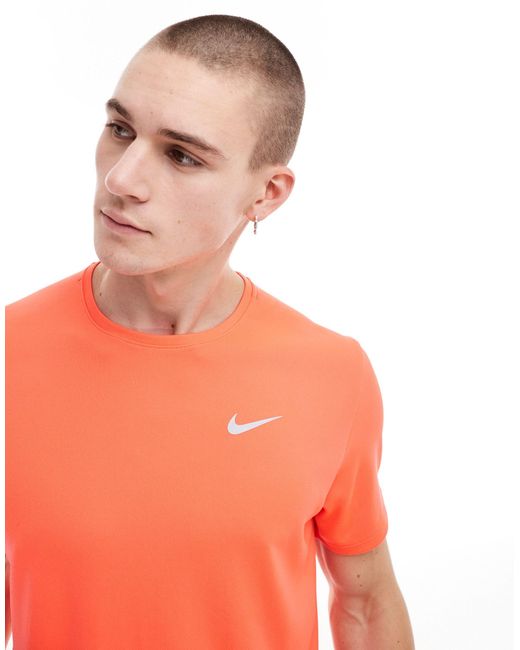 Nike – dri-fit miler – t-shirt in Orange für Herren