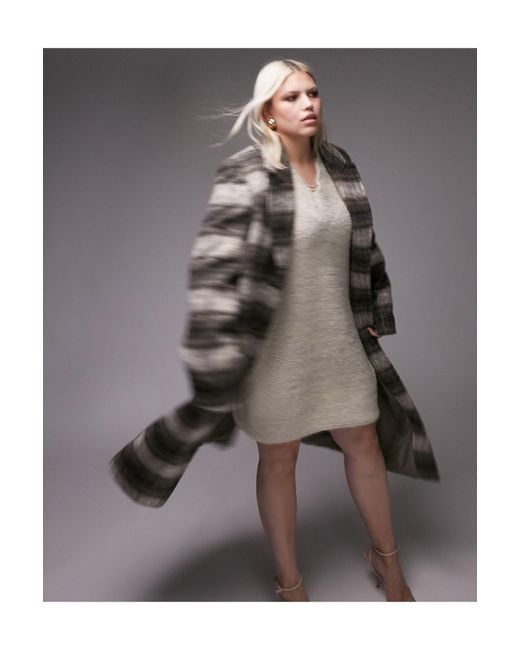 Curve - manteau long à carreaux brossés TOPSHOP en coloris Gray