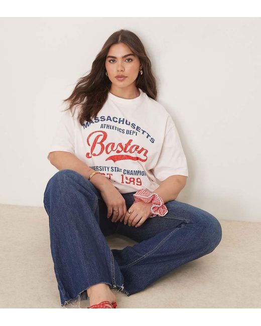 Camiseta Extragrande Con Estampado Gráfico "Boston" De Asos Design Curve ASOS de color Blue