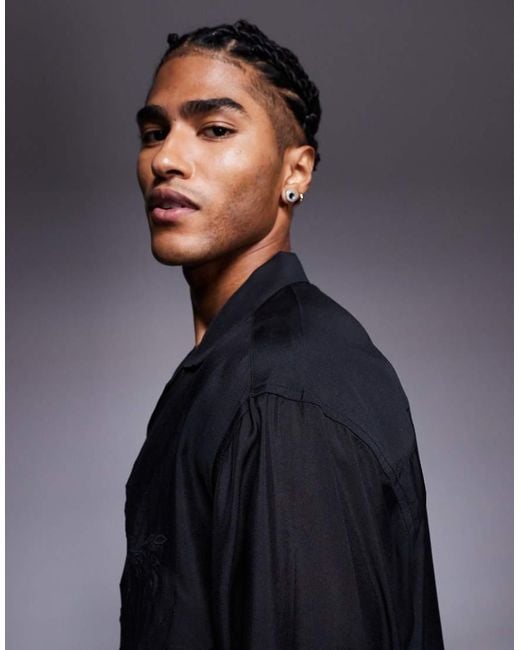 Camisa Negra Extragrande Con Cuello De Solapas Pronunciado Y Bordado En El Mismo Tono De ASOS de hombre de color Blue
