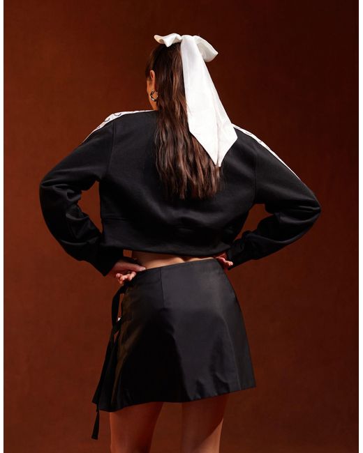 Fred Perry Cropped Taped Track Jacket in Brown | Lyst Australia