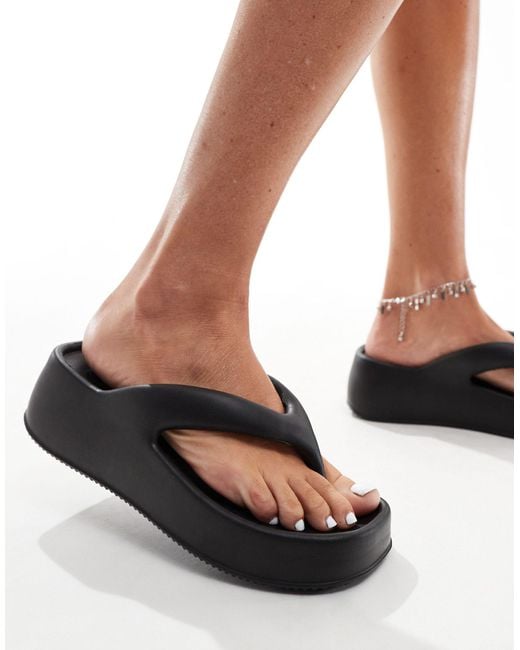 Truffle Collection Black Wedge Thong Toe Pool Sandals