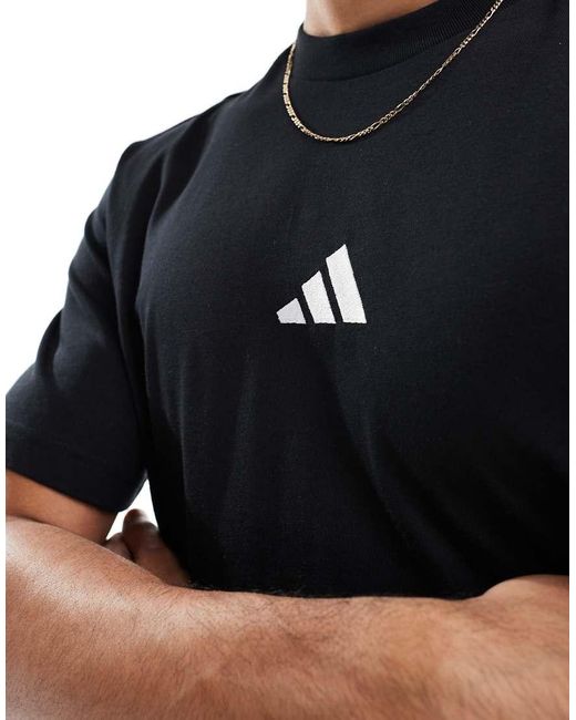 Adidas Originals Black Essentials Small Logo Single Jersey Tee for men