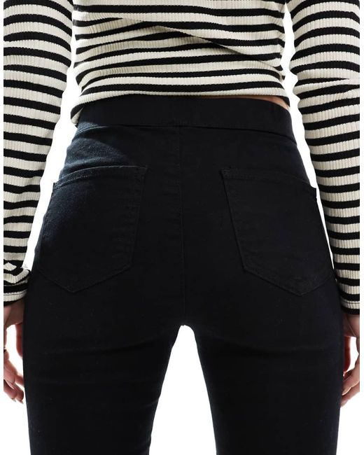 Vaqueros Capri Negros De New Look de color Black