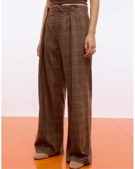 Stradivarius Geruite Nette Broek Met Figuurnaden in het Brown