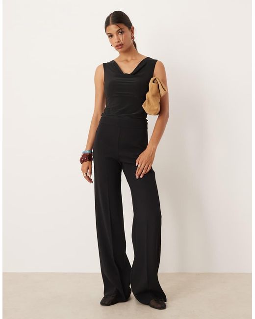 ASOS Top Van Gladde Stof Met Gedrapeerde Halslijn in het Black