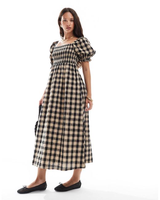 Robe mi-longue froncée à carreaux avec manches longues New Look en coloris White