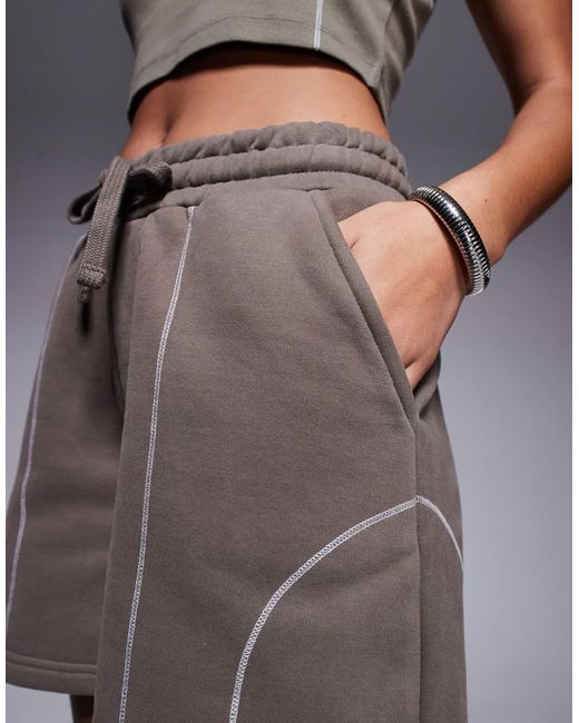 Short d'ensemble à surpiqûres - taupe Good For Nothing en coloris Gray